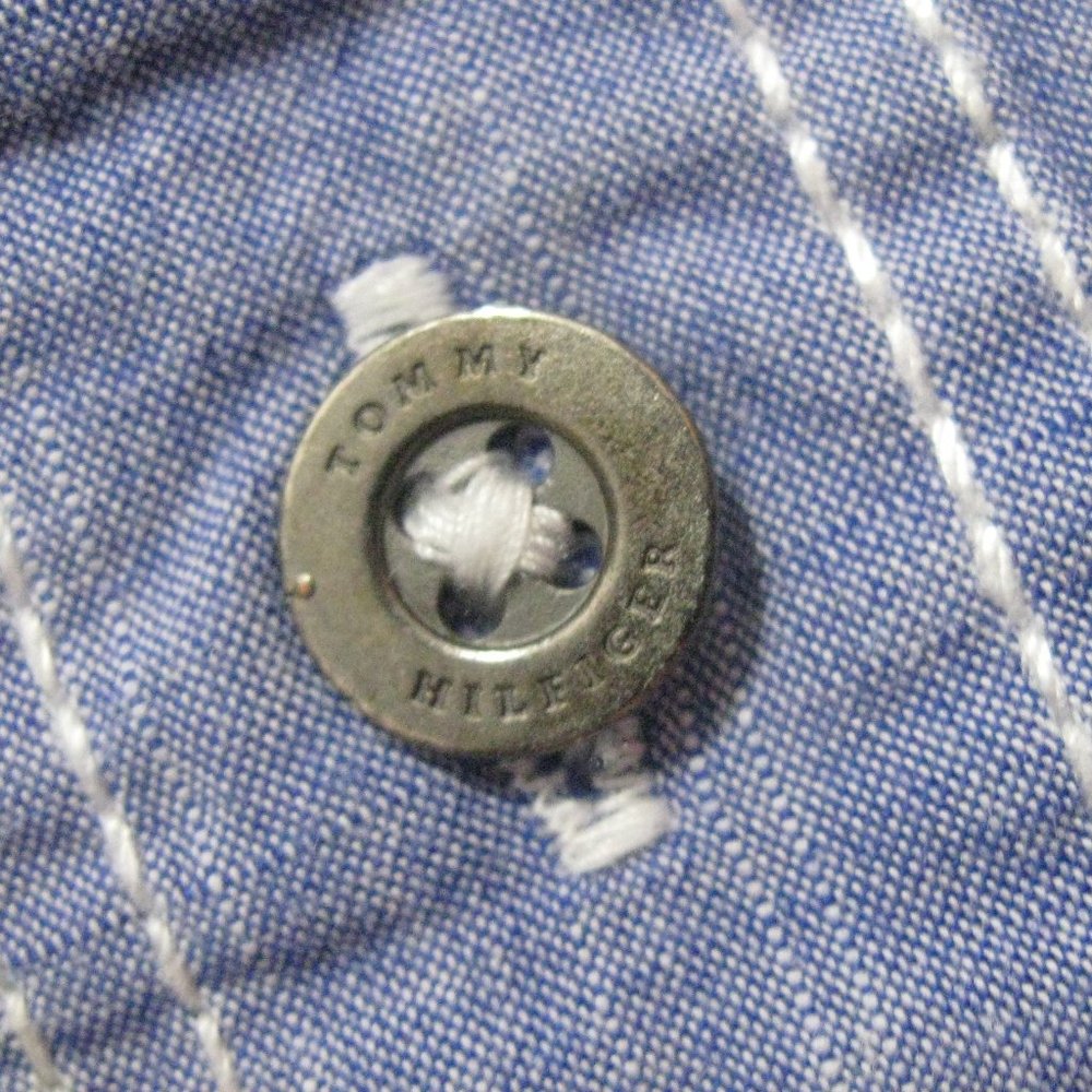 ***SOLD*** Tommy Hilfiger Blue Chambray Roll Tab Sleeve Casual Shirt - Picture 3 of 13